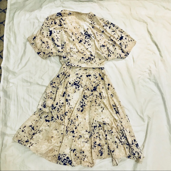 Halston Cream Black Print Wrap Midi Dress Size XS - Picture 7 of 7